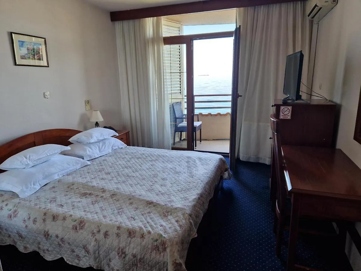****  Hotel Miramare Njivice Croatia